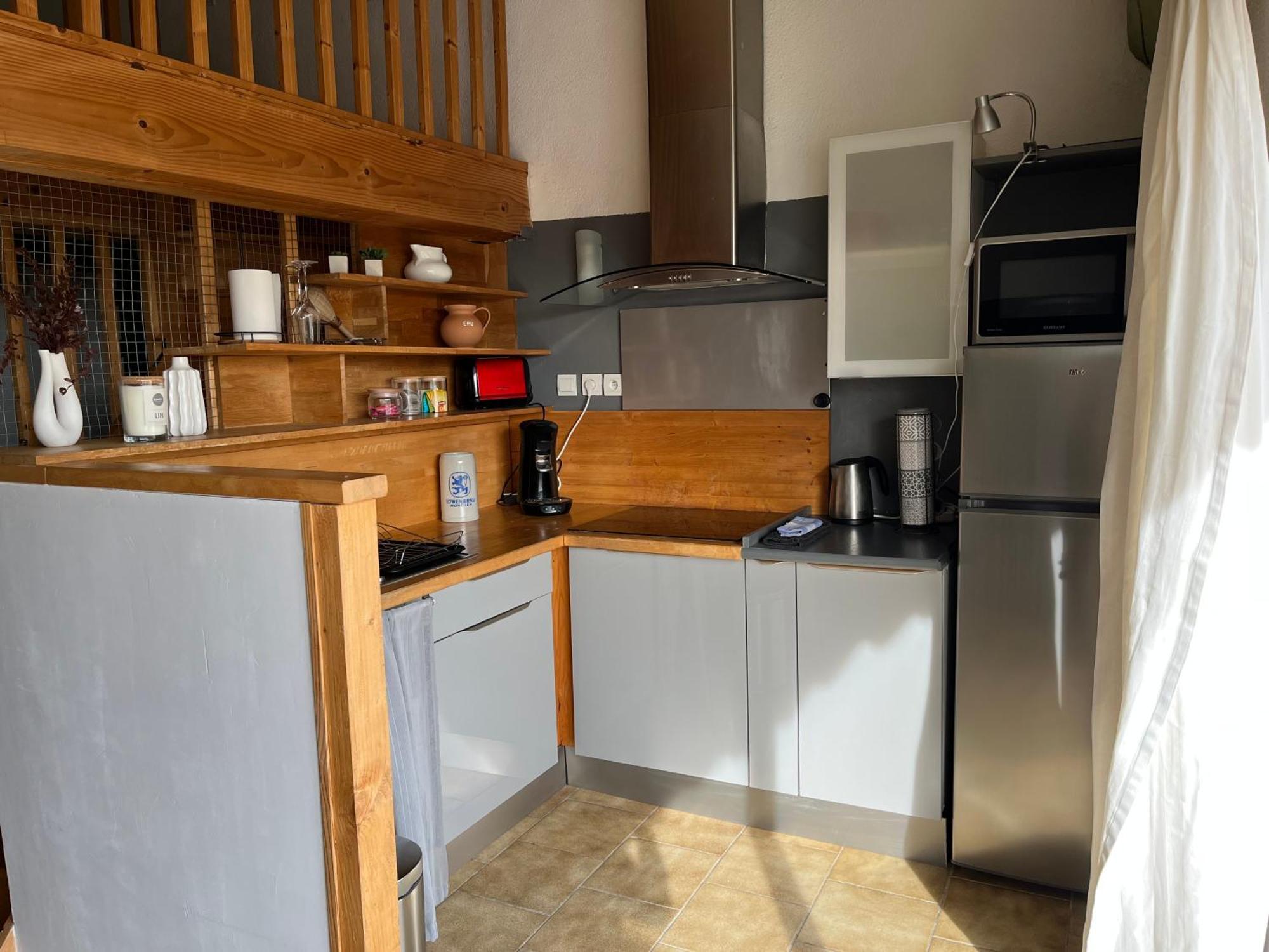 Duplex Lumineux Sur Gde Terrasse, Balneo Double, Parking Prive, Clim, Local Velos Entraigues-sur-la-Sorgue المظهر الخارجي الصورة