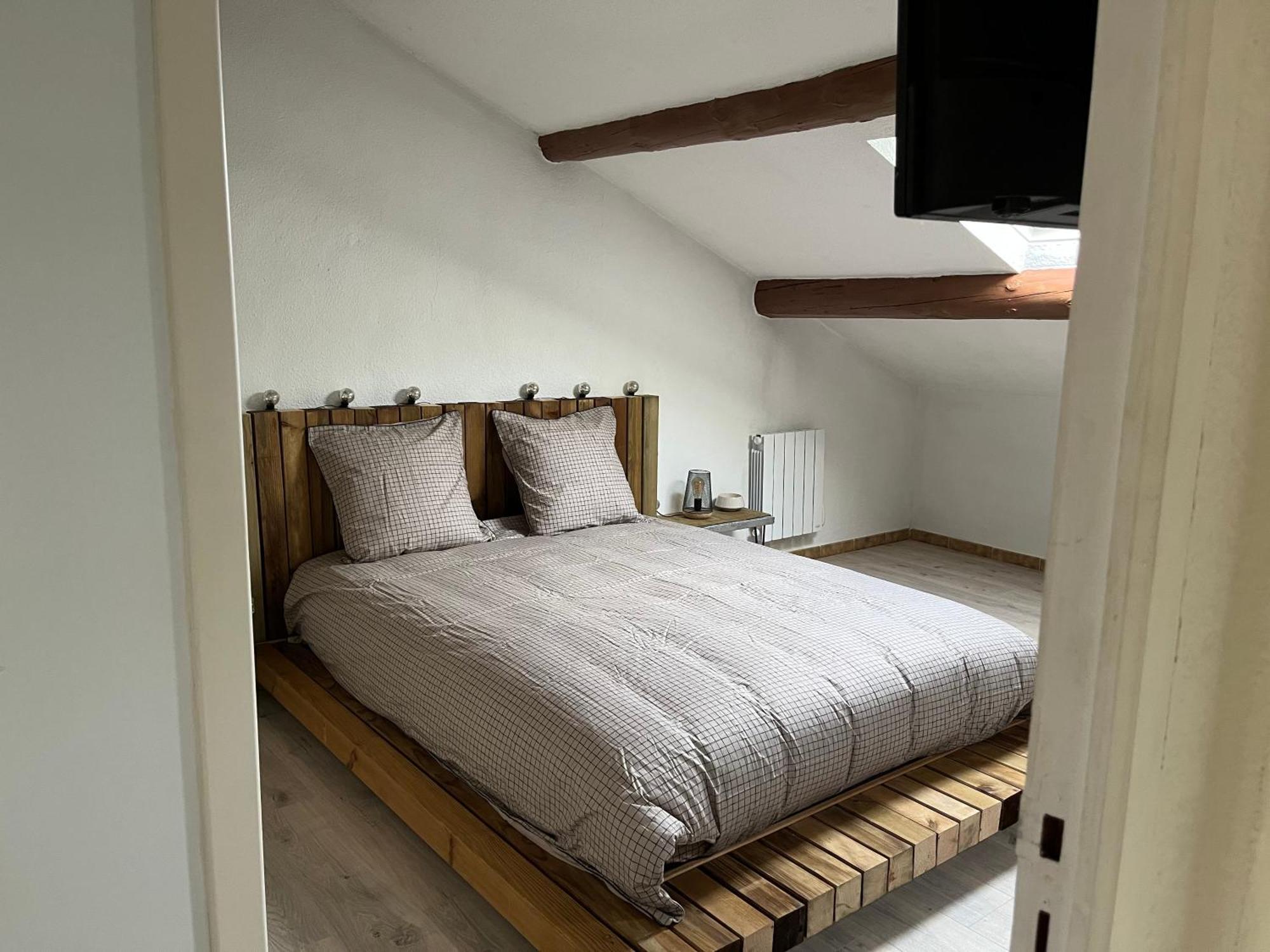 Duplex Lumineux Sur Gde Terrasse, Balneo Double, Parking Prive, Clim, Local Velos Entraigues-sur-la-Sorgue المظهر الخارجي الصورة