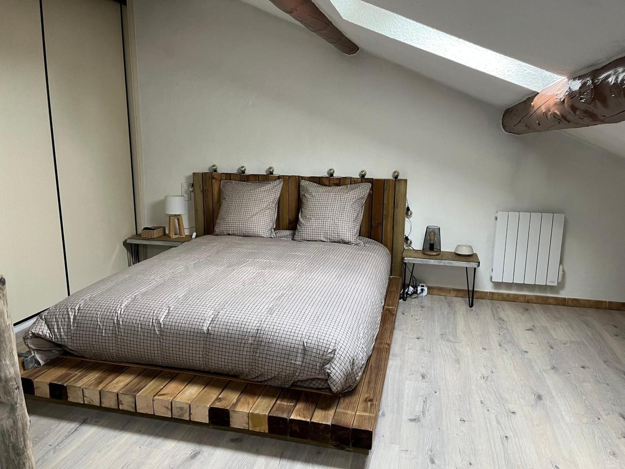 Duplex Lumineux Sur Gde Terrasse, Balneo Double, Parking Prive, Clim, Local Velos Entraigues-sur-la-Sorgue المظهر الخارجي الصورة